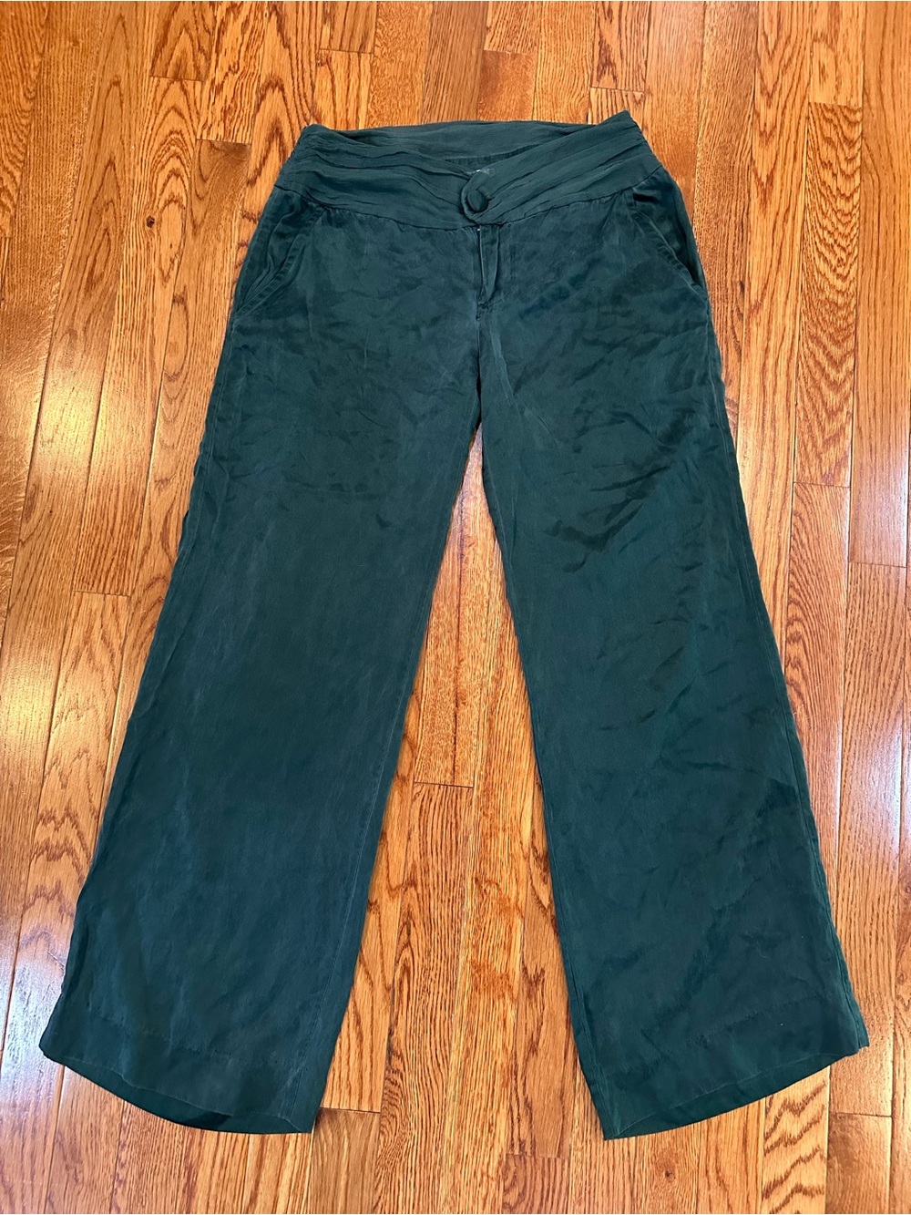 Mike Gonzalez vintage green low rise silk pants women’s size 4 EUC